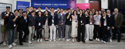 미니쉬테크놀로지가 미국 캘리포니아주 오렌지카운티에서 진행한 ‘15회 미니쉬코스’를 마치고 수료생들이 기념촬영을 하고 있다