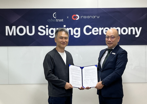 왼쪽부터 인사이너리 강태진 CEO와 사이버트러스트 재팬의 스즈키 요헤이(Suzuki Yohei)