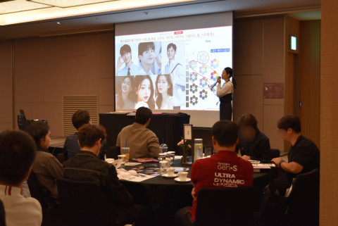 에실로코리아가 10월 15일 JW 메리어트 서울에서 안경사 대상 변색렌즈 전문 교육 세미나 ‘트랜지션스 스튜디오’를 성황리에 진행했다