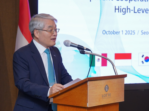 코이카가 주관해 1일 서울 중구 소공동 소재 롯데호텔 서울에서 열린 ‘제5차 믹타(MIKTA) 개발협력기관 협의회 고위급 회의’에서 홍석화 코이카 지역사업Ⅱ본부 이사가 모두 발언하