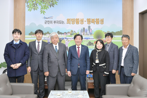 한국지방행정연구원과 횡성군, CLAIR가 공동으로 ‘횡성지역 활력제고를 위한 지역살리기 국제포럼’을 개최했다