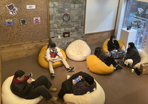 에이수스 ROG WiFi 7 Gaming Zone 전경