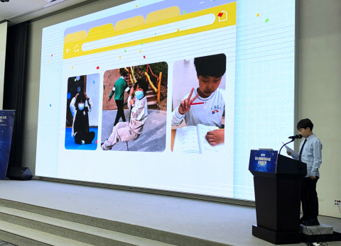 시립문래청소년센터 청소년방과후아카데미 ‘희애뜰’에 다니고 있는 청소년(영신초 6학년)이 활동수기 공모전에 출품한 활동수기를 직접 발표하는 모습(사진=시립문래청소년센터)