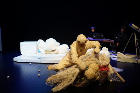 어린이 환경극 ‘북극곰 이야기’ 공연 모습