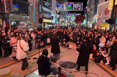 ‘2025년 광복로 겨울빛 트리축제’ 공연 현장