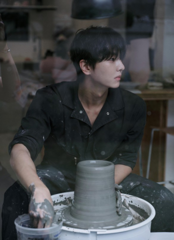 청년 도예가 이경환