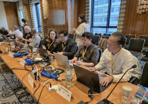 오른쪽부터 일본 멘사 회장, 대한민국 멘사 회장, 대만 멘사 회장