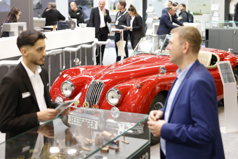 자동차, 전기통신, 에너지, 건설, 화학, 제어계측, 인프라 등 다양한 응용 산업 분야의 글로벌 바이어와 산업 관계자들이 대거 방문해 활발한 기술 교류와 비즈니스 논의가 이뤄질 예