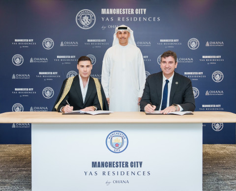 Standing: HE Khaldoon Al Mubarak, Chairman of Manchester City Football Club. Left to right: Husein S
