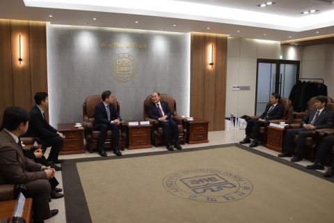 해외 범죄로부터 안전한 캠퍼스를 만들기 위한 상호 협력 의제 논의가 이뤄지고 있다