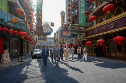 Sultan bin Ahmed visits Shanghai Film Studios, Film Park and Stadium (Photo: AETOSWire)