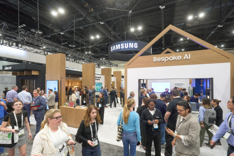 미국 플로리다주 올란도에서 열린 북미 최대 규모의 주방·욕실 전시회 ‘KBIS 2026(The Kitchen & Bath Industry Show 2026)’에서 관람객들이 ‘비스