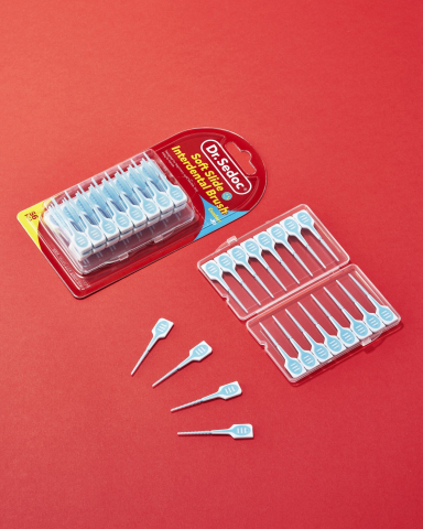 라이온코리아 ‘닥터세닥 소프트 슬라이드 치간칫솔’ 연출컷