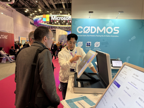 로지브라더스가 세계 최대 에듀테크 박람회 ‘BETT UK 2026’에 참가해 초·중등 학생을 위한 AI·SW 교육 플랫폼 ‘코드모스’의 AI 기술력을 집약한 합작 브랜드 ‘코드모스