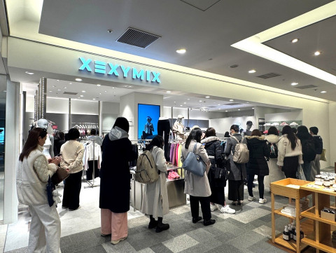 젝시믹스 오모테산도힐스 매장 전경