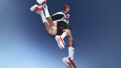 아디다스가 로드 러닝의 패러다임을 바꿀 초경량 데일리 러닝화 ‘하이퍼부스트 엣지(Hyperboost Edge)’를 출시한다(제공=아디다스 코리아)