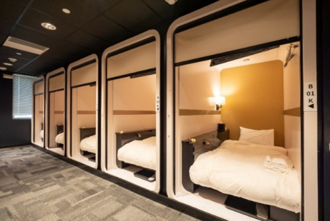 First Cabin International Hawaii 내부