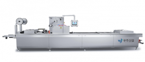 우주산업 전자동 열성형진공포장기 ‘WJP630’
