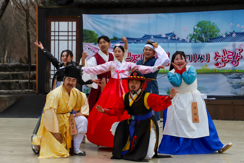 ‘웰컴투조선’ 공연