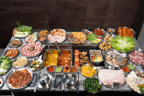 샤브샤브와 그릴(구이)을 동시에 이용 가능