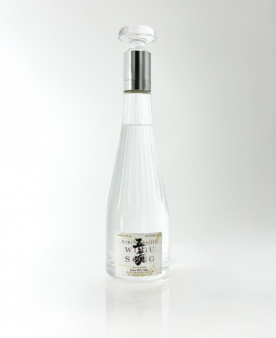 우량예 그룹이 개발한 세계 최초 칵테일 전용 백주 ‘우구송(Wugusong, 五谷松)’