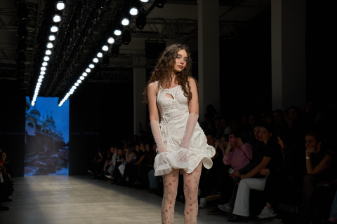 러시아 브랜드 ‘사샤 바라바코프(Sasha Barbakov)’의 ‘모스크바 패션 위크’ 런웨이