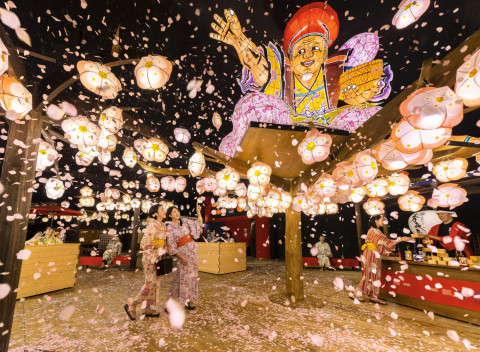 봄을 입체적으로 경험하는 공간, ‘탄게 하나사카 마츠리’