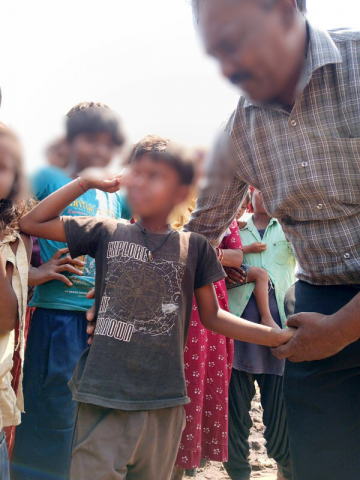 벽돌공장 강제노동 생존자 구출 모습
