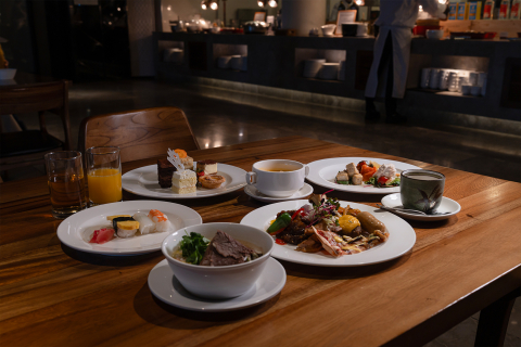 가정의 달 런치 특선 뷔페는 미취학 자녀에게 무료로 제공돼 가족들과 특별한 순간을 함께할 수 있다