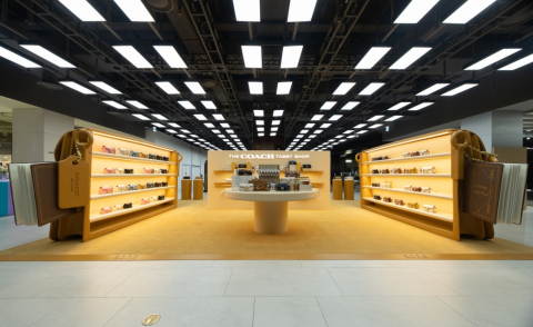 현대백화점 더현대 서울 ‘코치 스프링 태비샵’ 전경(출처: COACH)