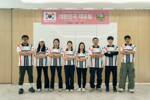 도그 스포츠 분야 대규모 국제대회인 ‘2026 WAO(World Agility Open) 챔피언십’에 참가하는 대한민국 대표팀이 지난 11일 더존비앤씨티의 강아지숲에서 출정식을 갖