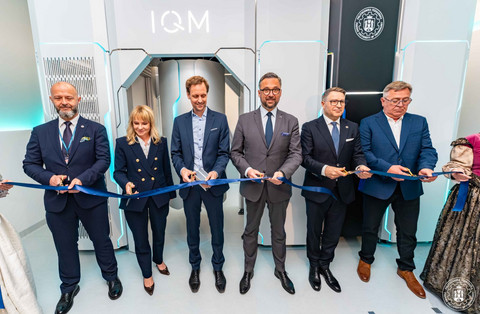 The moment Poland switched on IQM's second quantum computer. Minister of Science and Higher Edu