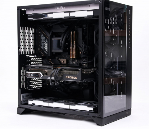 LUMIA-01 RIO는 AMD Ryzen 9 9950X와 ASRock X870E Taichi, Radeon RX 9070 XT Taichi를 기반으로 구성한 AMD 플래그십 시스