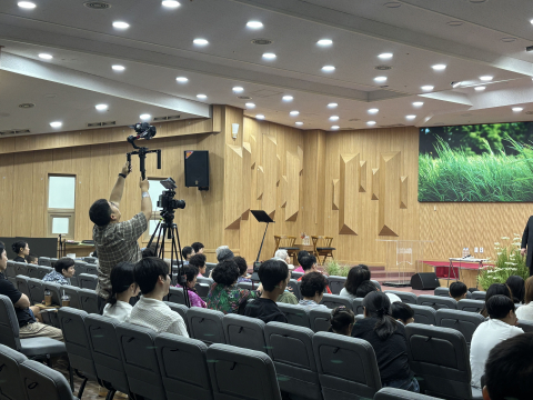 ‘2026년 행복한 동네음악회’가 행복한교회 비전홀에서 진행됐다. 이번 음악회는 지역 주민을 위한 문화예술행사로, 한양 아르떼 피아노의 클래식 공연과 키움센터·행복한 마을학교 아이