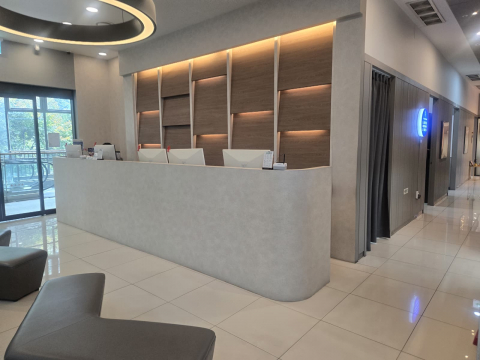 닥터디자이너의원 영등포점 리셉션. 중국어 코디네이터가 상주해 외국인 환자를 안내한다
