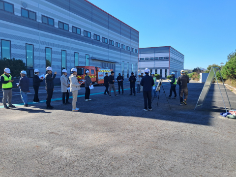 한국환경공단 수도권서부환경본부가 양주 재활용품 비축시설에서 옹벽 붕괴 대비 재난대응훈련을 실시했다