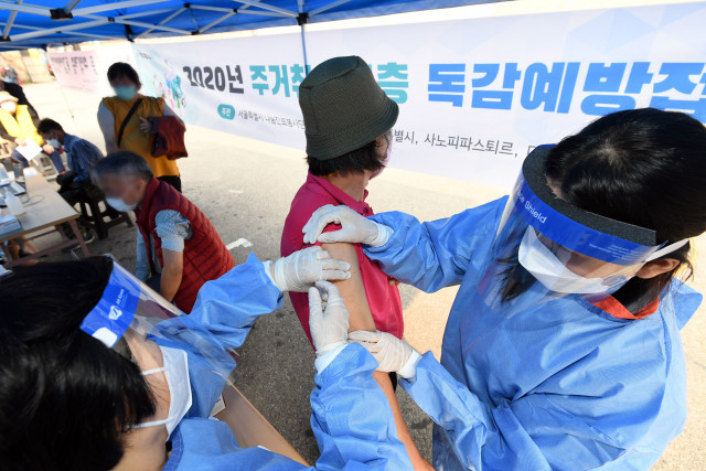 사노피 파스퇴르가 서울역 코레일 주차장에서 진행한 독감 백신 접종