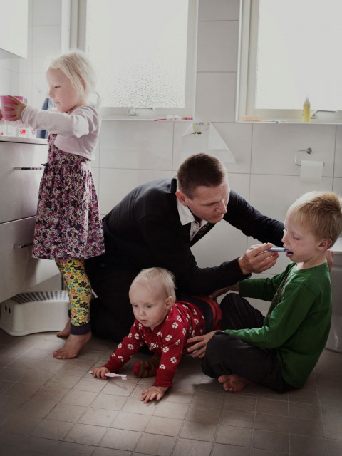‘스웨덴의 아빠’ 전시 사진(저작권: 요한 배브만)