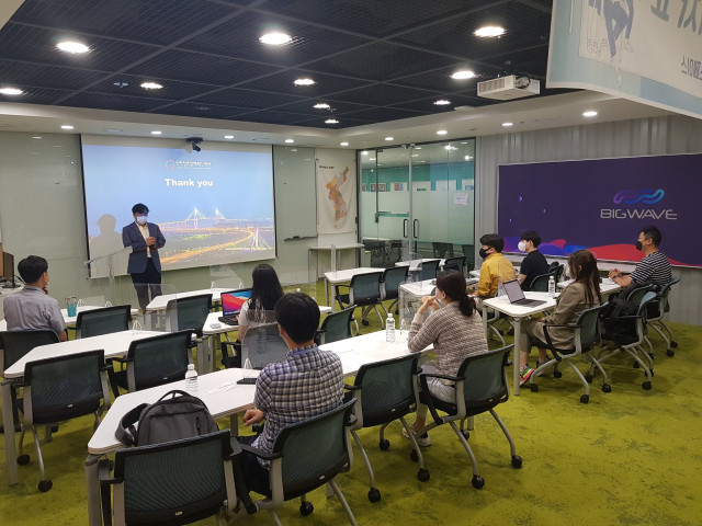 인천창조경제혁신센터가 ‘2021년 청년창업 챌린지’에 선정된 6개 기업과 협약식을 개최했다