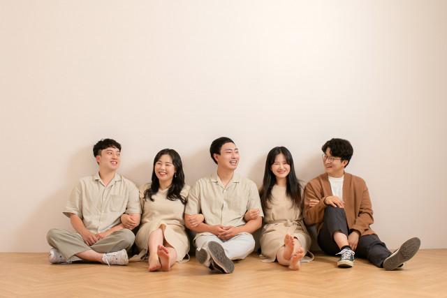 우리음악집단 소옥 왼쪽부터 정연준, 전예원, 김윤우, 김소연, 강한뫼