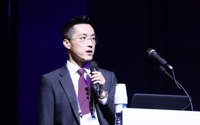 헥사곤의 김세환 시니어 컨설턴트가 발전소의 미래와 디지털 전환에 대해 소개하고 있다