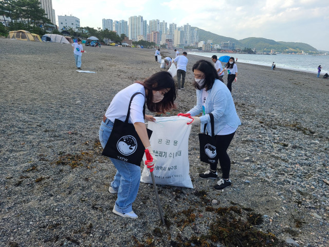 한국부유식풍력, 플로깅을 통한 울산 해변 환경 정화 활동