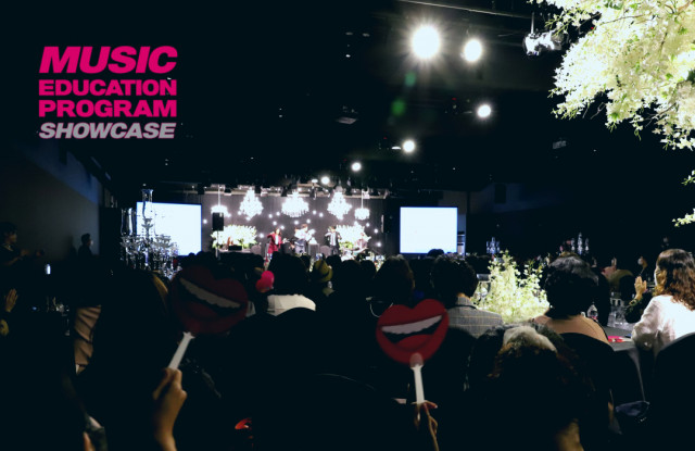 삼산월드컨벤션센터에서 열린 인천, 경기지역권 쇼케이스에서 동심연구소 이선영 음악감독의 진행에 따라 참석 원장들이 함께 즐기고 있다