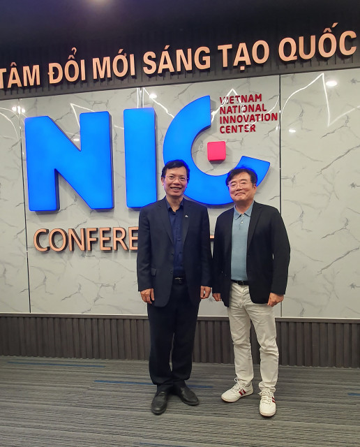 한국블록체인스타트업협회(KBSA)와 베트남블록체인연합(VBU)이 베트남 국가혁신센터에서 양국의 블록체인 기술 협력과 활성화를 위해 MOU를 체결했다