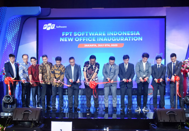 FPT Software’s representatives and distinguished guests at the Office Inauguration Ceremony. (Photo: Business Wire)