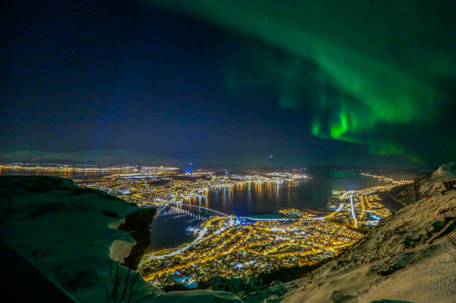 GS샵이 9월 7일 노르웨이 오로라 여행상품을 선보인다. 노르웨이 트롬쇠 야간전경 및 오로라