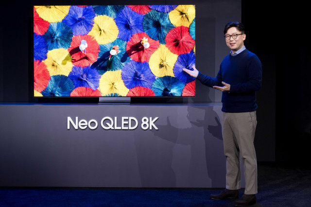 Ｚ ÷̻ 뼮  ‘Ｚ ۽Ʈ  2024(Samsung First Look 2024)’ 翡 2024 Neo QLED 8K Ұϰ ִ