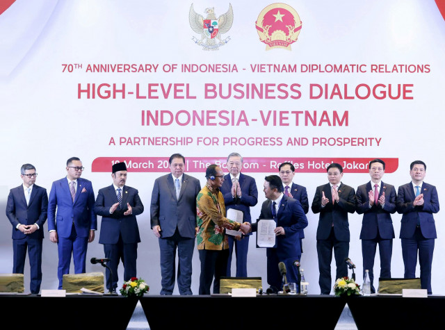 The signing ceremony took place during Vietnam's Communist Party General Secretary H.E. To Lam’...