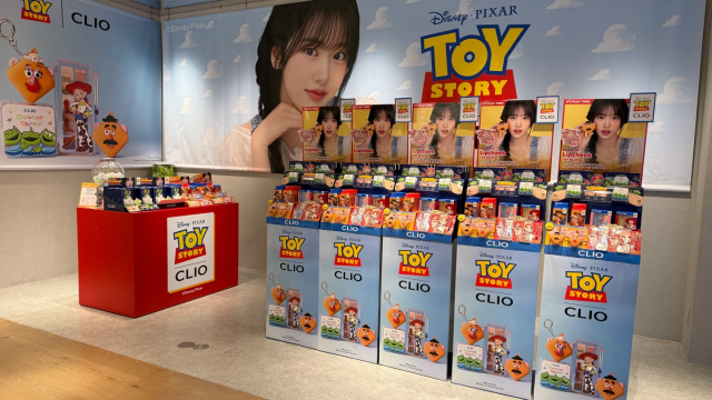엣코스메 오사카 매장 클리오 토이스토리 팝업