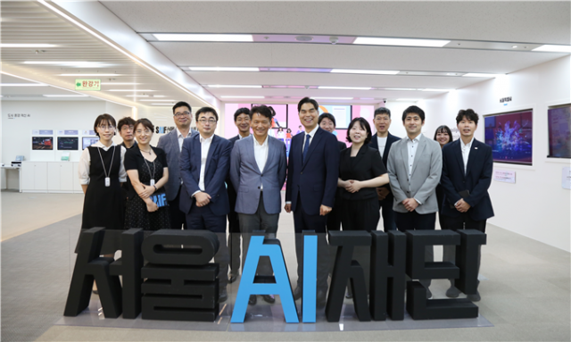 가운데 오른쪽 김만기 서울AI재단 이사장, 가운데 왼쪽 미야사키 마나부 도쿄도 부지사
